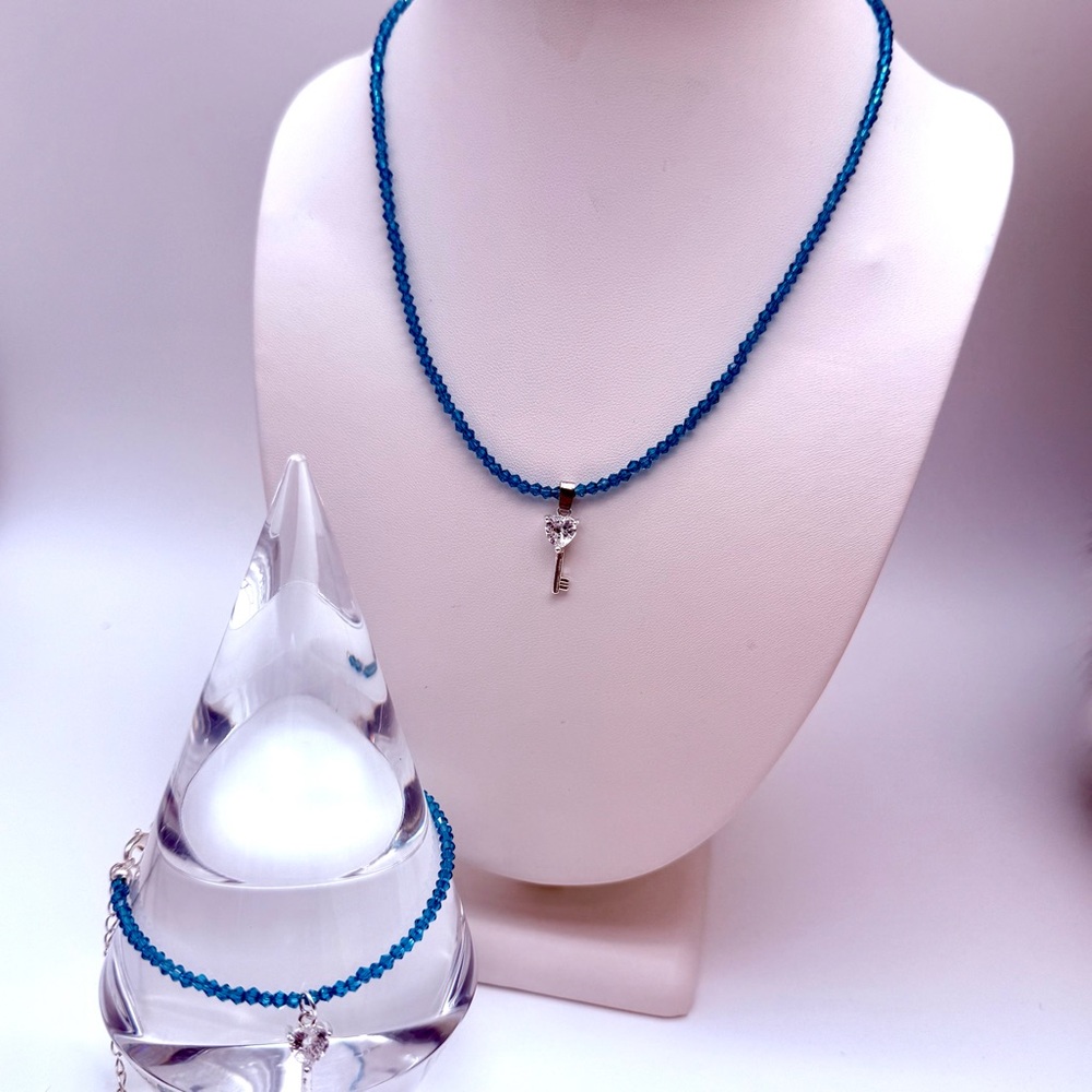 Artisan Teal Crystal 2-3mm Beaded Necklace with Key Charms necklace & earrings